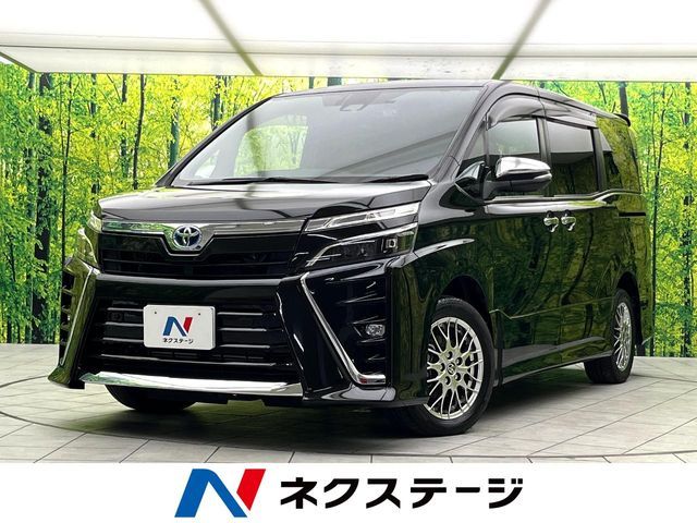 VOXY HYBRID