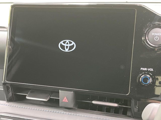 VOXY HYBRID