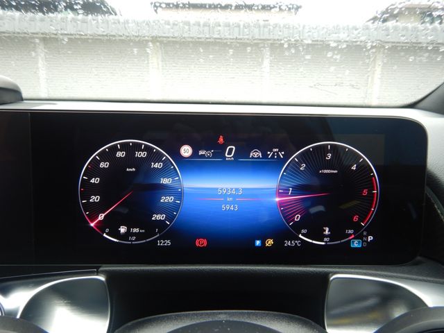 MERCEDES BENZ GLB