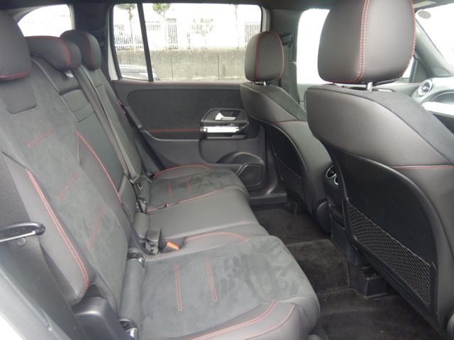 MERCEDES BENZ GLB