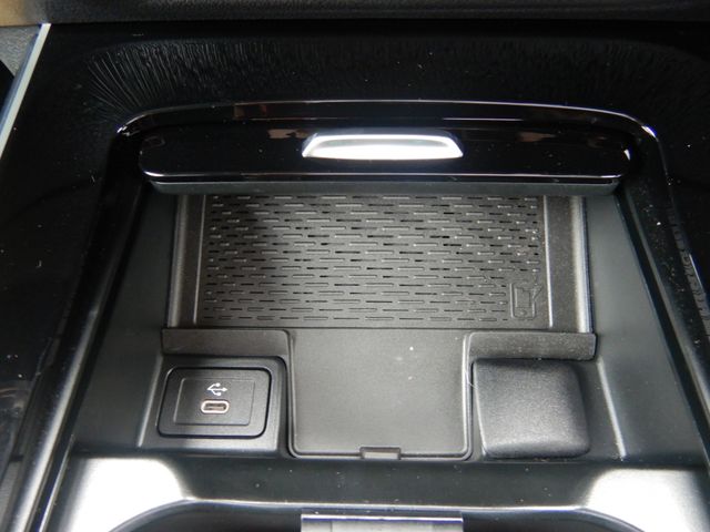 MERCEDES BENZ GLB