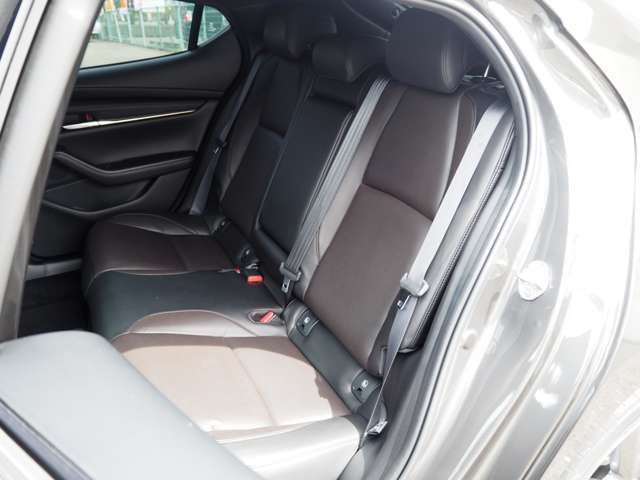 MAZDA3 FASTBACK