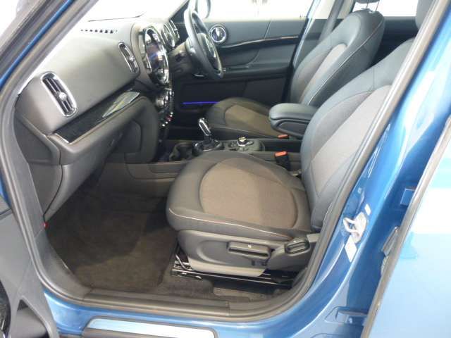 MINI COOPER D CROSSOVER