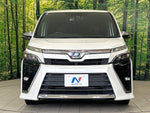 VOXY HYBRID