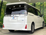 VOXY HYBRID