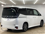 VOXY HYBRID