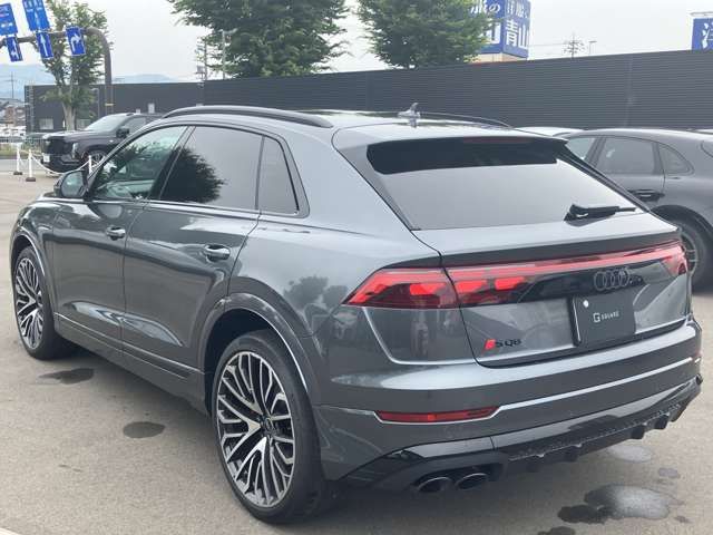 AUDI SQ8