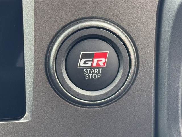 GR YARIS