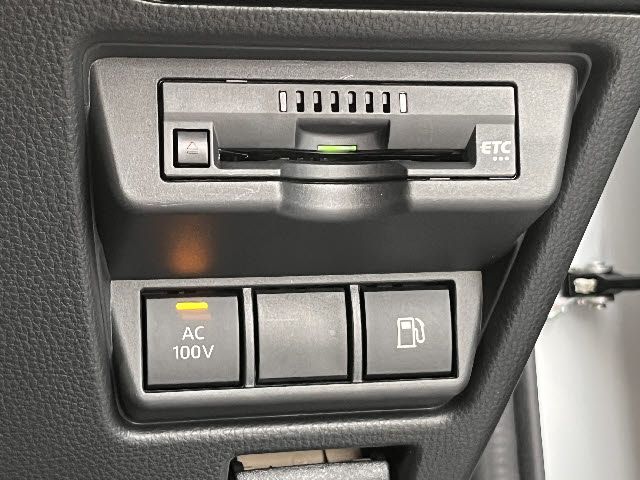 PRIUS 4WD