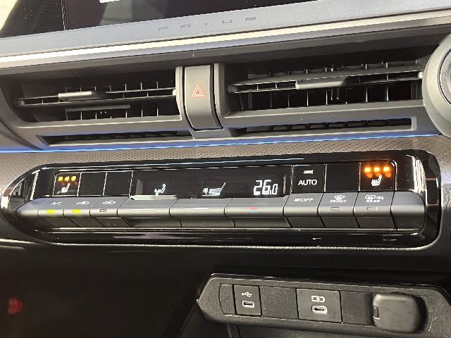 PRIUS 4WD