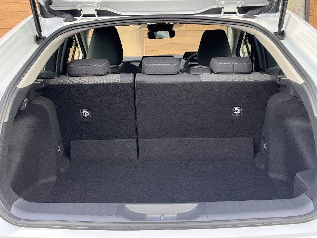 PRIUS 4WD