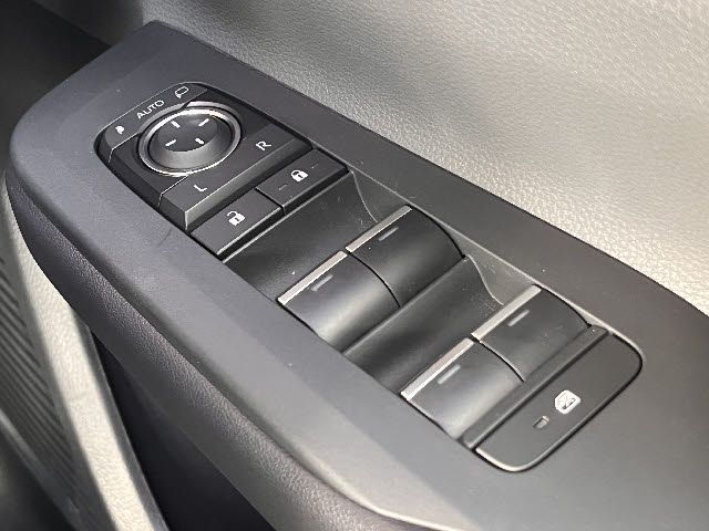 PRIUS 4WD