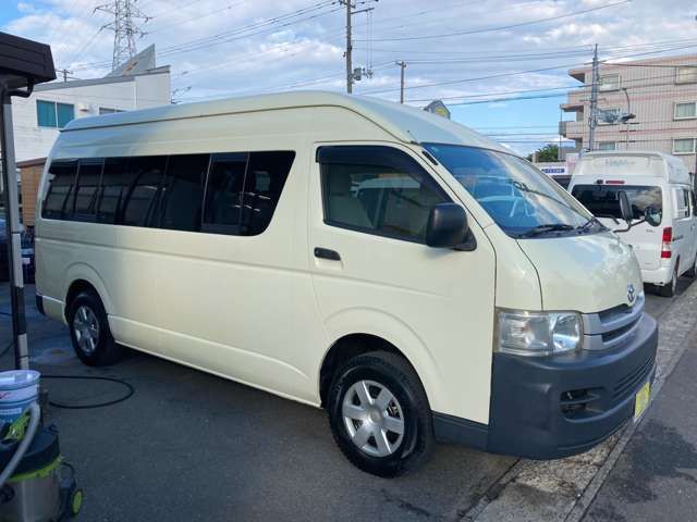 HIACE COMMUTER 4WD