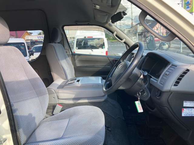 HIACE COMMUTER 4WD