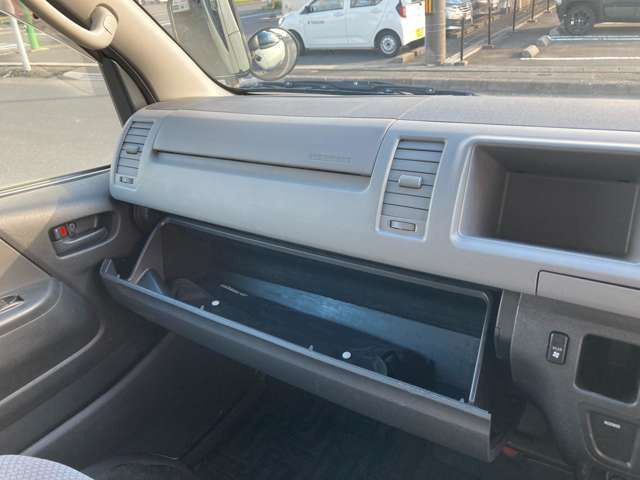 HIACE COMMUTER 4WD