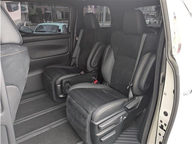 ALPHARD hybrid 4WD