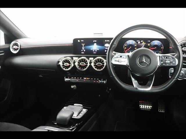 MERCEDES BENZ CLA Shooting Brake