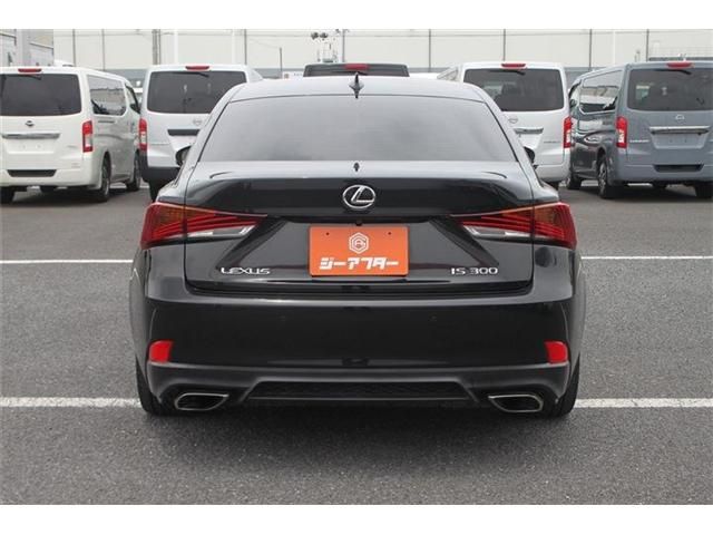 LEXUS IS300