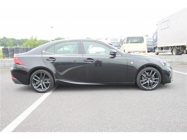 LEXUS IS300