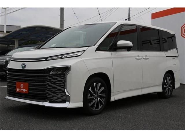 VOXY HYBRID