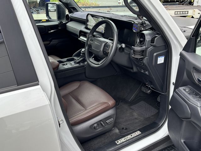 LANDCRUISER 250