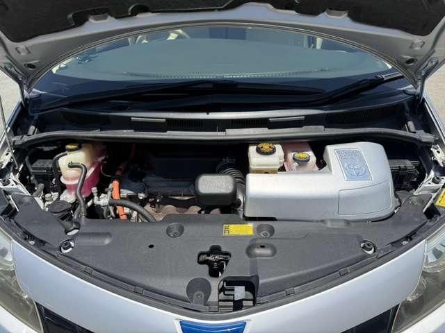 ESTIMA HYBRID 4WD