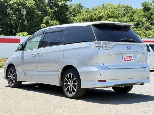 ESTIMA HYBRID 4WD