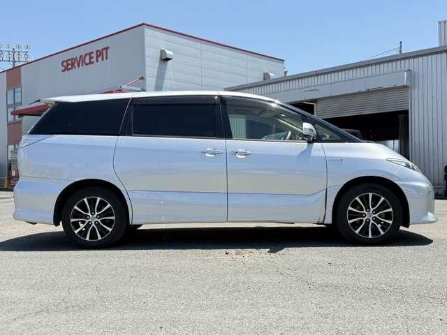 ESTIMA HYBRID 4WD