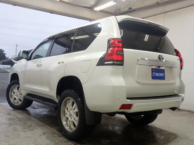 LANDCRUISER PRADO