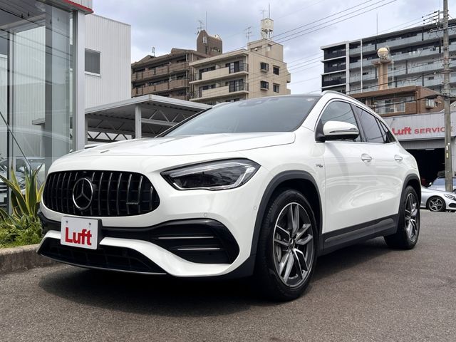MERCEDES AMG GLA class