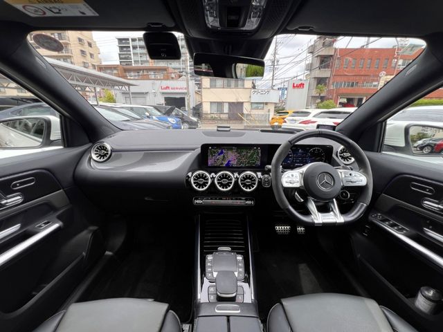 MERCEDES AMG GLA class