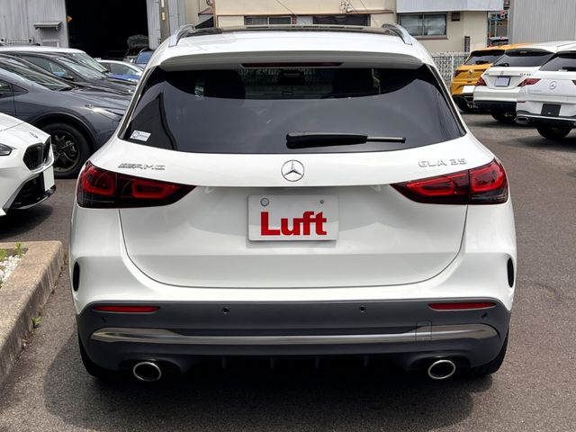 MERCEDES AMG GLA class