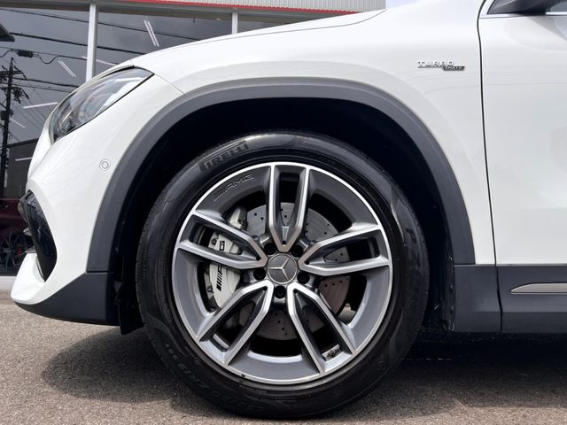 MERCEDES AMG GLA class