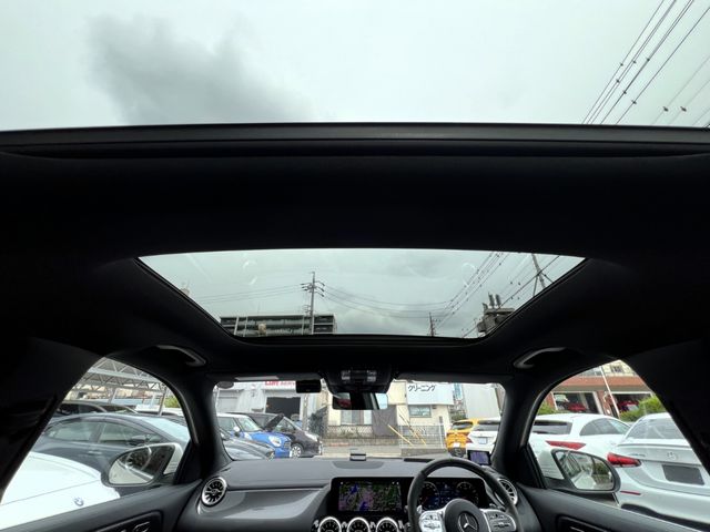 MERCEDES AMG GLA class