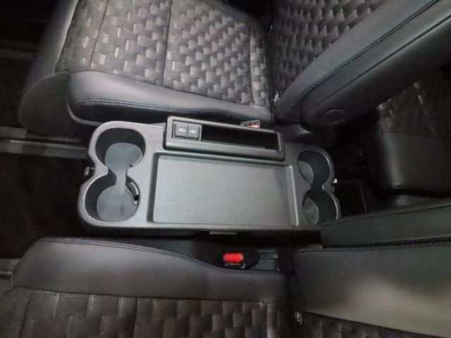 VOXY HYBRID