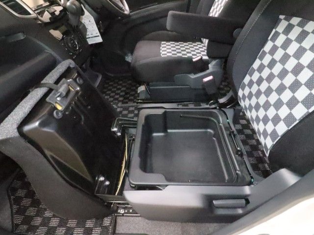 DELICA D:2 2WD