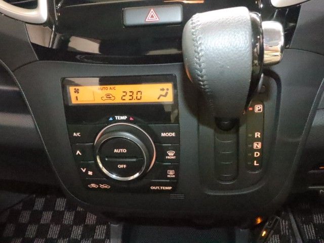 DELICA D:2 2WD