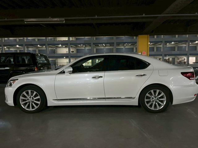 LEXUS LS460