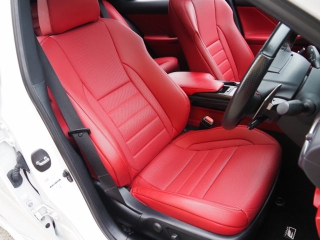 LEXUS IS300h
