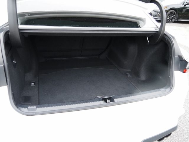 LEXUS IS300h