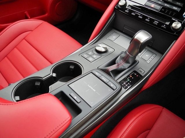 LEXUS IS300h