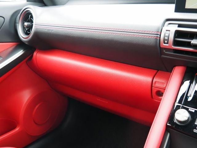 LEXUS IS300h