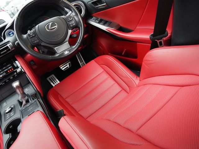 LEXUS IS300h