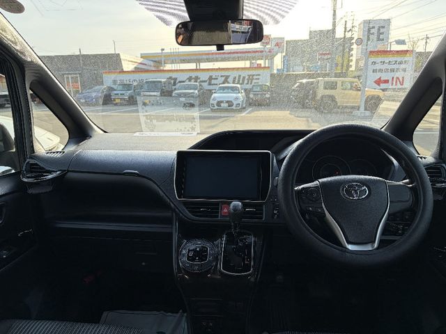 VOXY 4WD