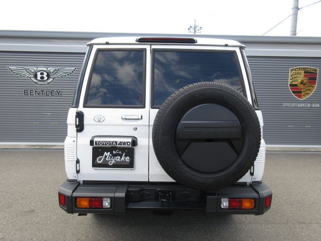 LANDCRUISER 70
