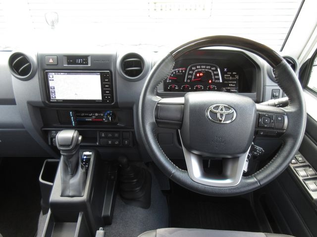 LANDCRUISER 70