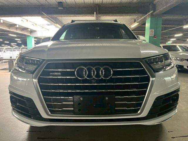 AUDI  Q7