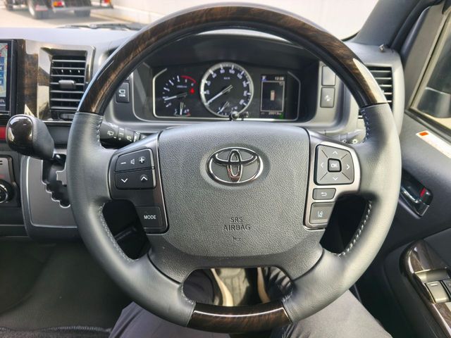 HIACE van 4WD