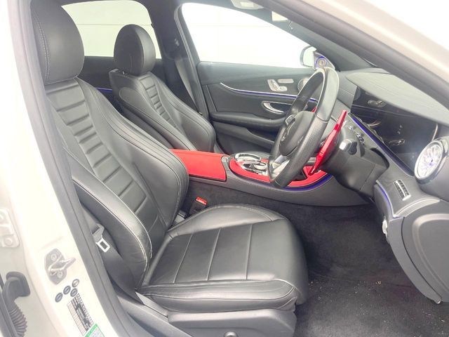 MERCEDES BENZ E class sedan