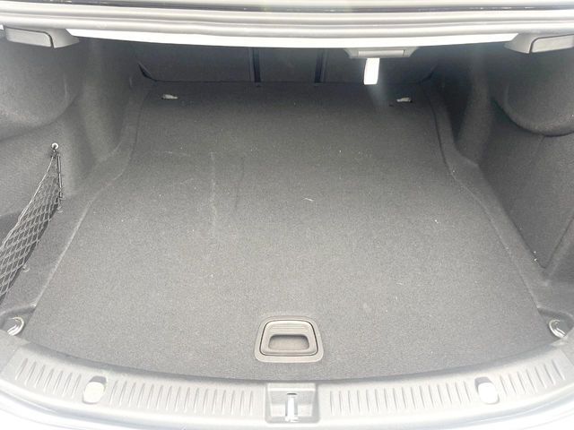 MERCEDES BENZ E class sedan